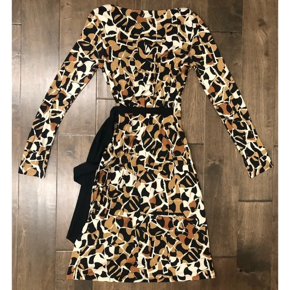 DVF “Abrigo” Brown Black White Wrap Dress SZ 2