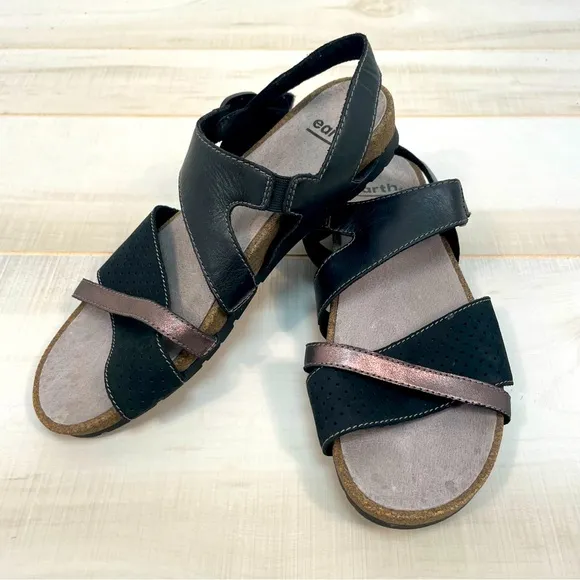Earth NEW Linden Laguna Black &amp; Silver Leather Sandals Sz 7.5W