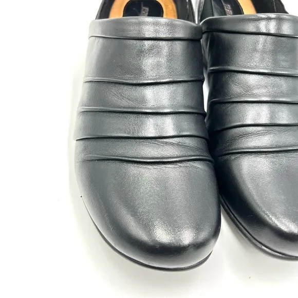 Earth Womens Sage Pleated Ruched Black Leather Comfort Loafers Clogs Shoes 9