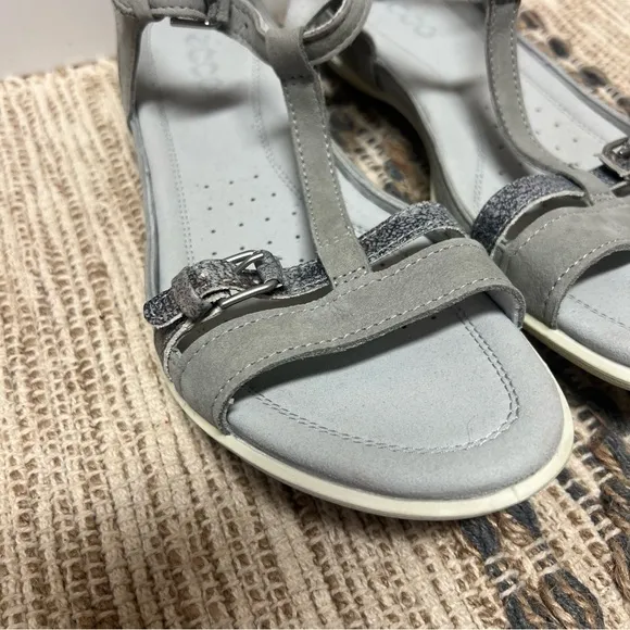 ECCO Flash Sandals Flat Women's EUR 39 US 8 Gray Leather Adjustable T Strap