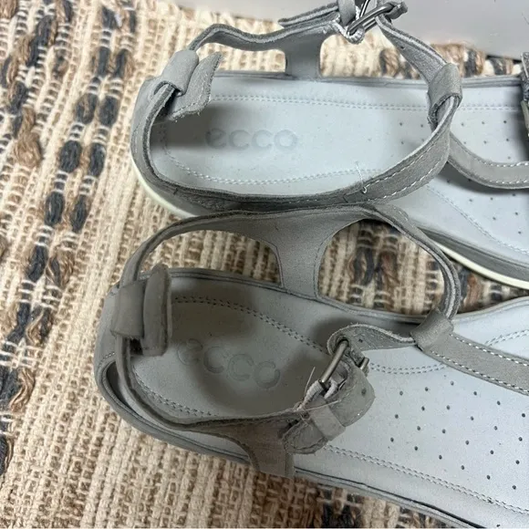 ECCO Flash Sandals Flat Women's EUR 39 US 8 Gray Leather Adjustable T Strap