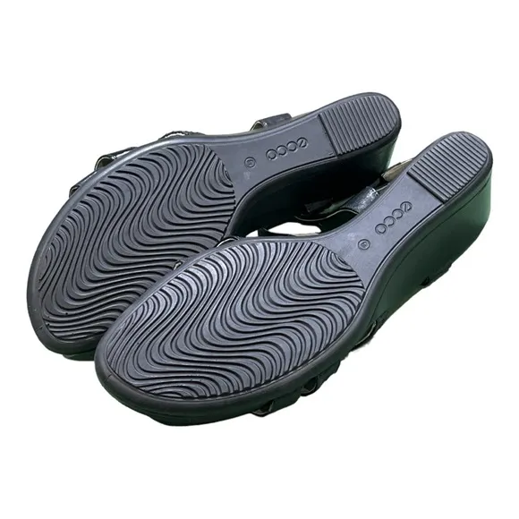 Ecco Leather back strap platform sandals size 40 or 9.
