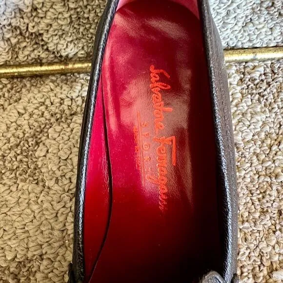 EEUC Women's Salvatore Ferragamo Sport Heeled Loafers Black Size 8.5 2A  AA