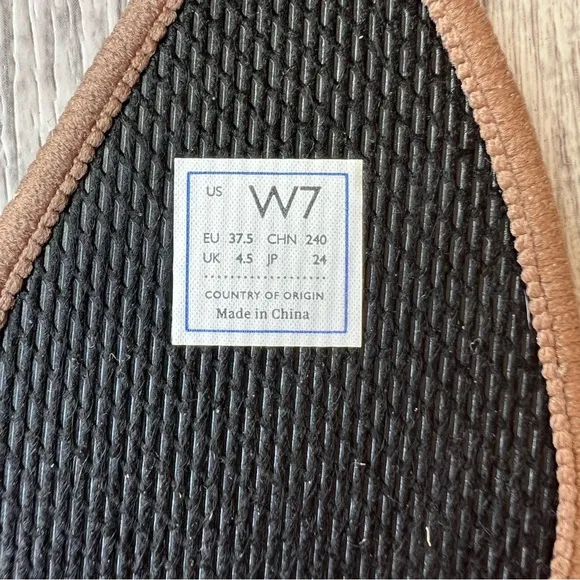 Elegant Brown Women's Flats