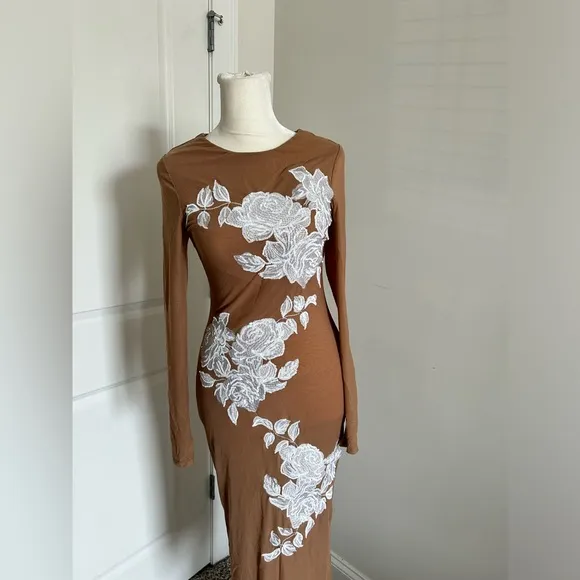 Elegant Nude sequined flower embroidered dress