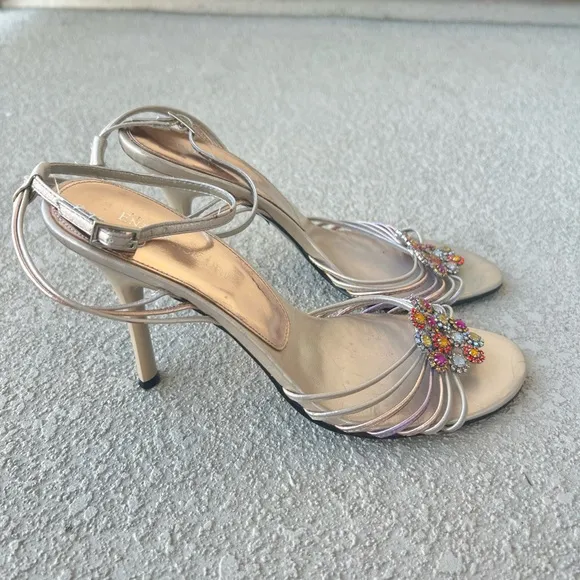 Enzo Angiolini ankle strap bejeweled sandals size 7