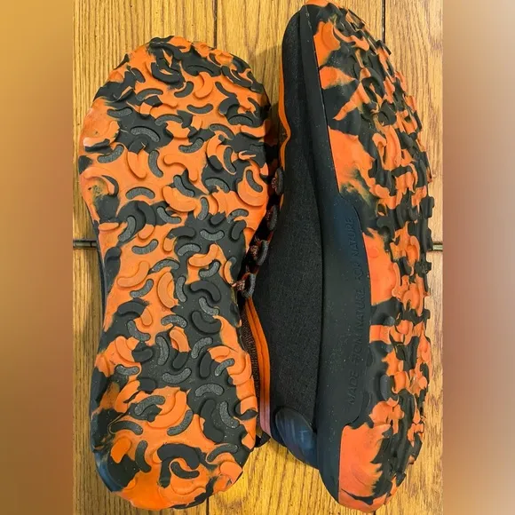 EUC Allbirds Runner SWT,size 11/44,black/buoyant orange,rugged sole