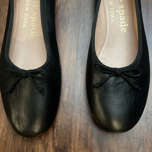 EUC KATE SPADE NEW YORK Honey Ballet Flats Bows Black Leather 9