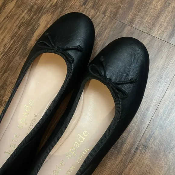 EUC KATE SPADE NEW YORK Honey Ballet Flats Bows Black Leather 9