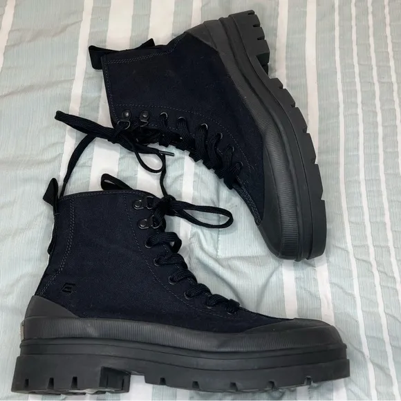 Everlane High Top Lace Up The Canvas Utility Boot sneakers size 7