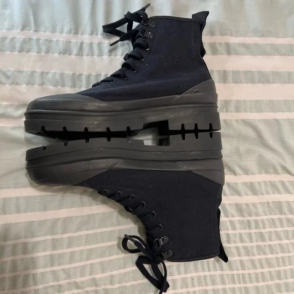 Everlane High Top Lace Up The Canvas Utility Boot sneakers size 7