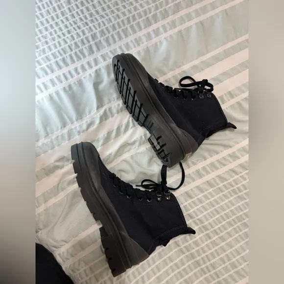 Everlane High Top Lace Up The Canvas Utility Boot sneakers size 7
