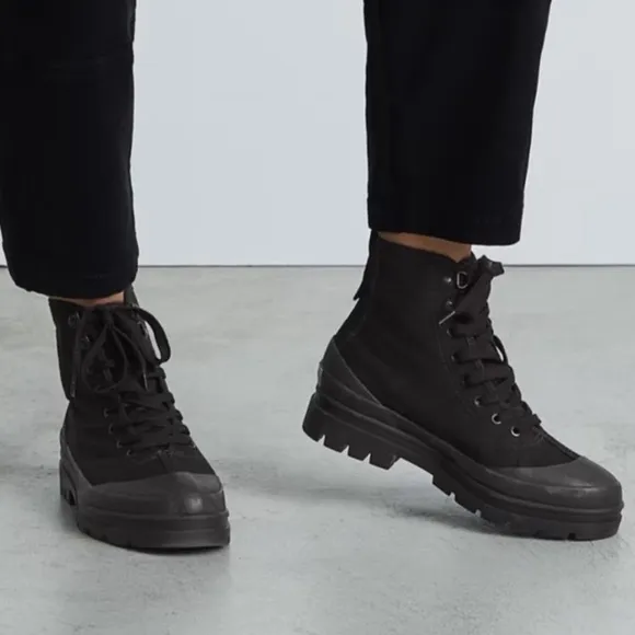 Everlane High Top Lace Up The Canvas Utility Boot sneakers size 7
