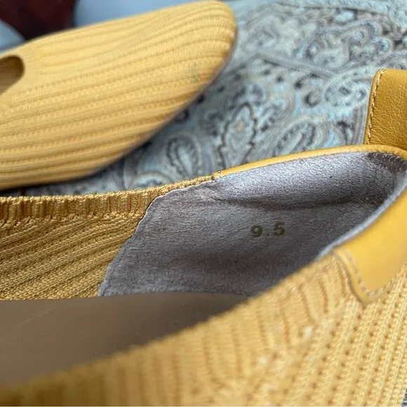 Everlane The Day Glove in ReKnit Flats Slip On Shoes in Mustard Yellow Size 9.5