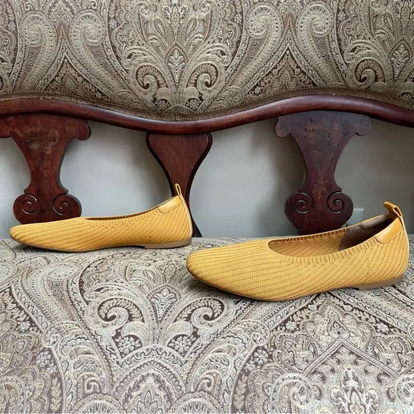 Everlane The Day Glove in ReKnit Flats Slip On Shoes in Mustard Yellow Size 9.5