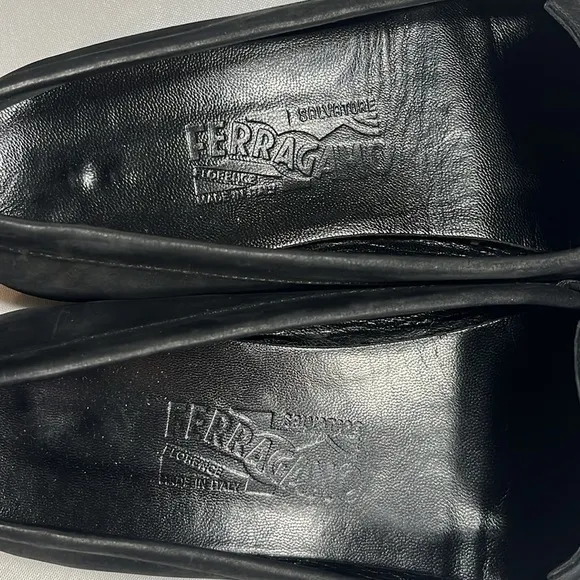 Ferragamo Reversible Buckle Gancini Moccasin Loafers Wom 8.5 Black Suede 16223