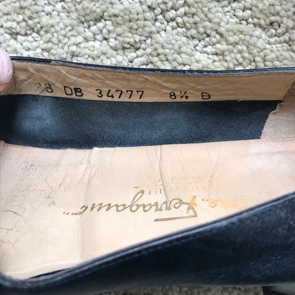FERRAGAMO short heeled loafers
