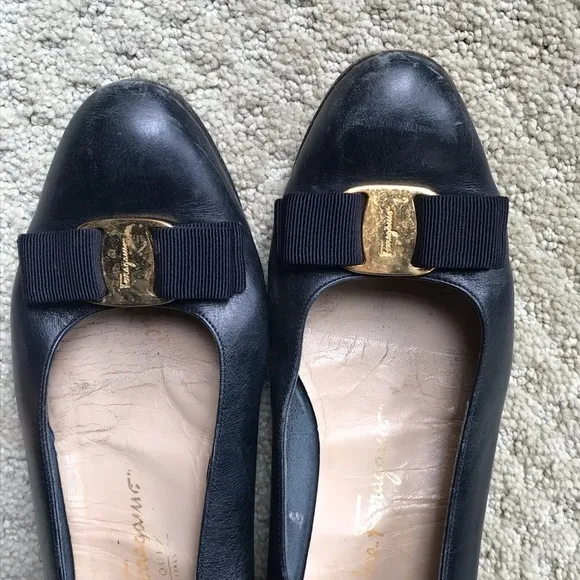 FERRAGAMO short heeled loafers