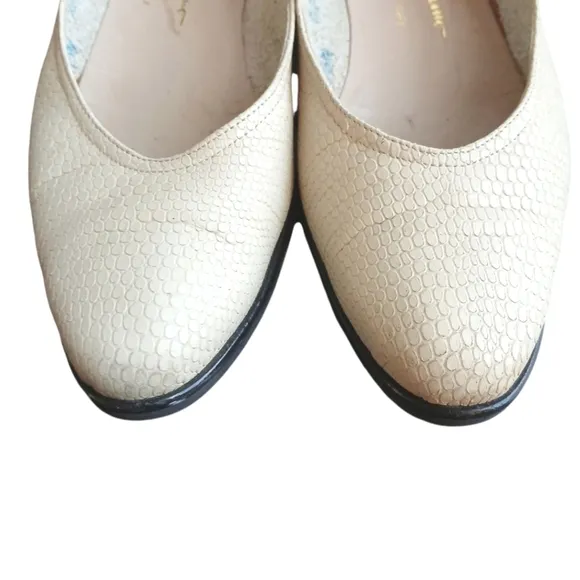 Ferragamo Snake Embossed Cream Leather Flats Size 8.5