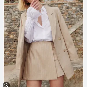 FINAL PRICE. NWT La Semaine Paris Blazer and Skort SET