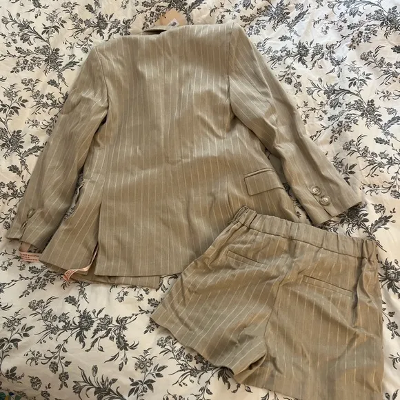 FINAL PRICE. NWT La Semaine Paris Blazer and Skort SET