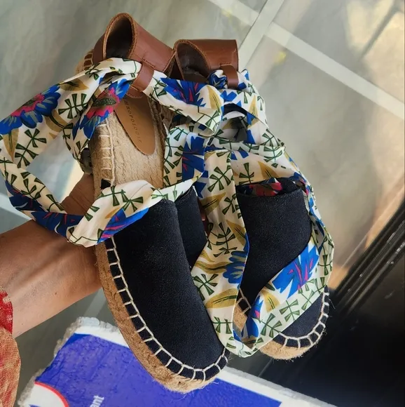 Floral Ribbon Espadrilles - Black and Brown