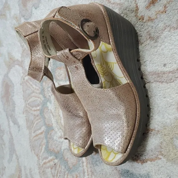 Fly London Luna Metallic Perforated wedge sandals