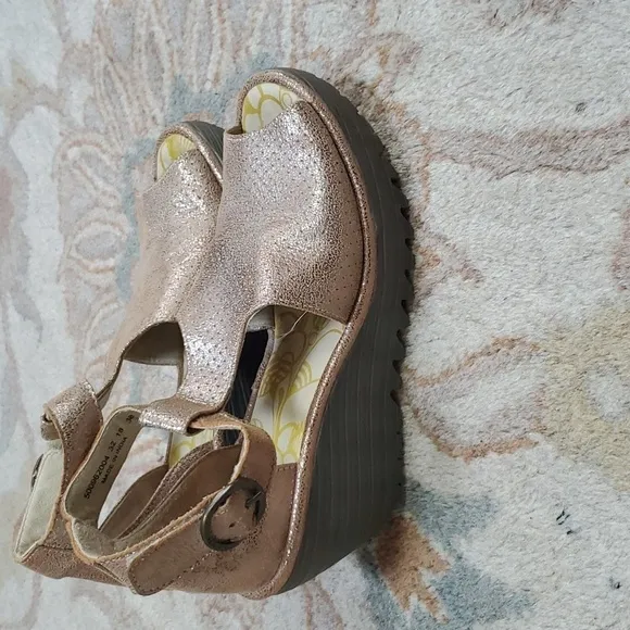 Fly London Luna Metallic Perforated wedge sandals