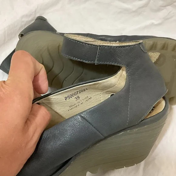 Fly London Womens Yala shoes 39 6 gray leather sandals capsule modern LAGONLOOK