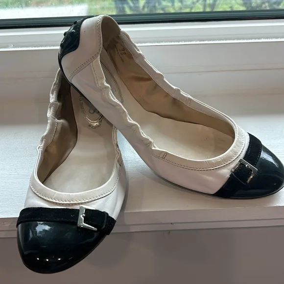 Forever Classic Tod’s Black &amp; Cream Buckle Cap Toe Ballet Flats Sz 38