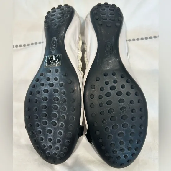 Forever Classic Tod’s Black &amp; Cream Buckle Cap Toe Ballet Flats Sz 38