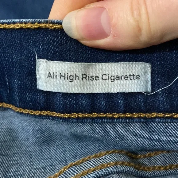 Frame Ali High-rise Distressed Cigarette Jeans In Morrisly wash size 28