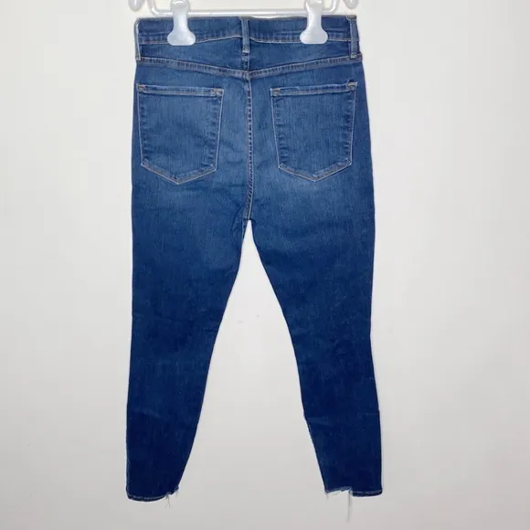 Frame Ali High-rise Distressed Cigarette Jeans In Morrisly wash size 28