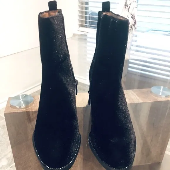 Franco Sarto Boots Owens Suede Velvety Booties Size 5.5M NWT $149.00