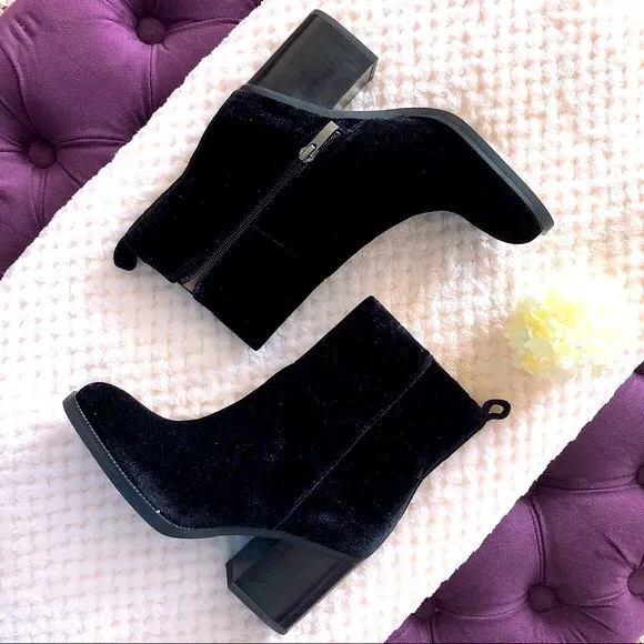 Franco Sarto Boots Owens Suede Velvety Booties Size 5.5M NWT $149.00