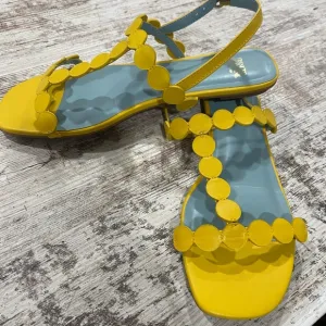 Francés Valentine Yellow Sandals by Unknown Brand Size 6B