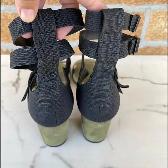 Frēda Salvador Military Green/Black Suede Cage Sandals Size 9