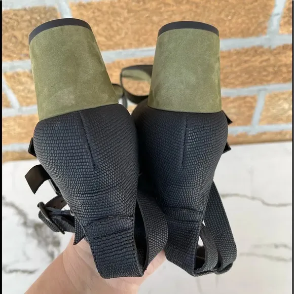 Frēda Salvador Military Green/Black Suede Cage Sandals Size 9