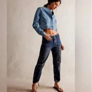 FREE OASIS DENIM CROP JEANS SIZE 26