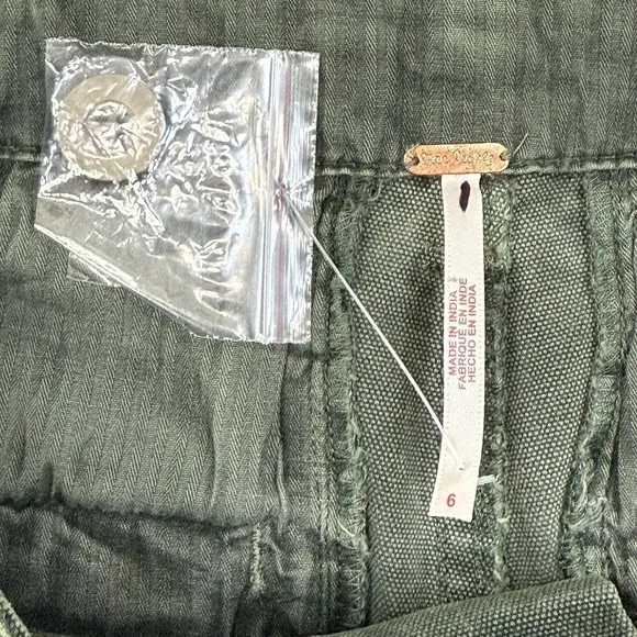 Free People All Yours Micro Cargo Shorts Lichen Green Cotton Size 6 NEW $98.00