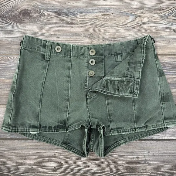 Free People All Yours Micro Cargo Shorts Lichen Green Cotton Size 6 NEW $98.00