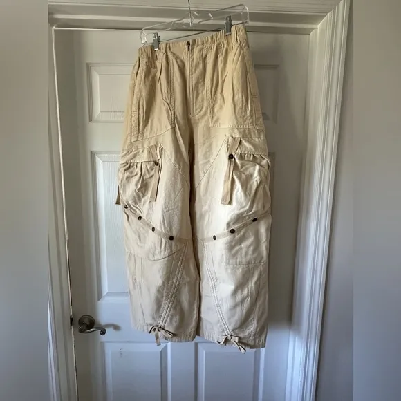 Free People Everglades Utility Pants in beige size medium - NWOT