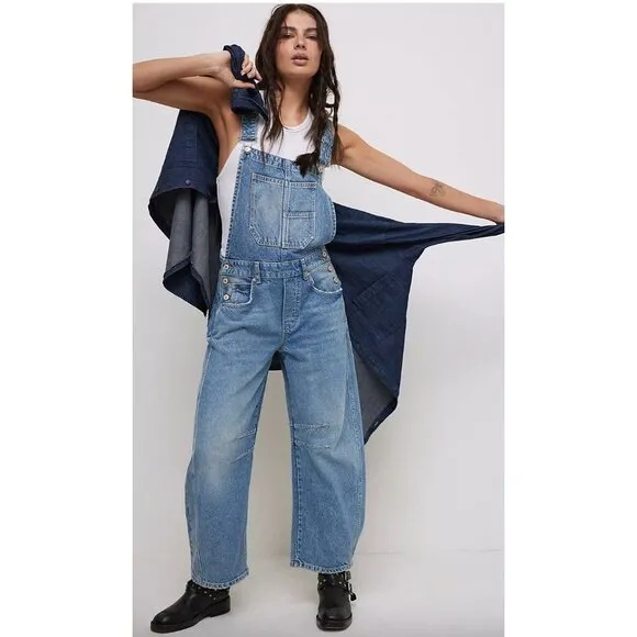 Free People Good Luck Barrel Overalls in Blue Denim Size Large Denim Utility