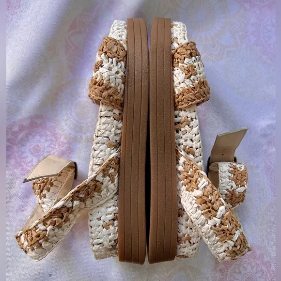 Free People Roma Raffia Sandals Size 9 Boho Woven EUC Tan White Ankle