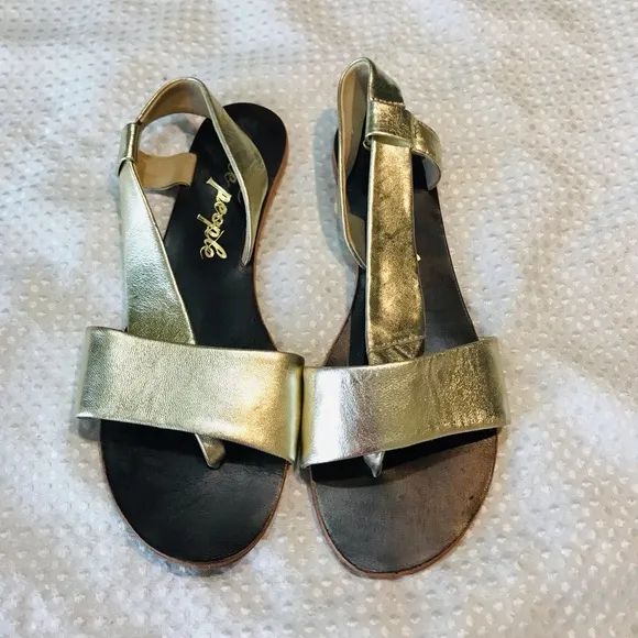 Free People Under Wraps GenuineGoatskin Leather Flat Sandals Gold