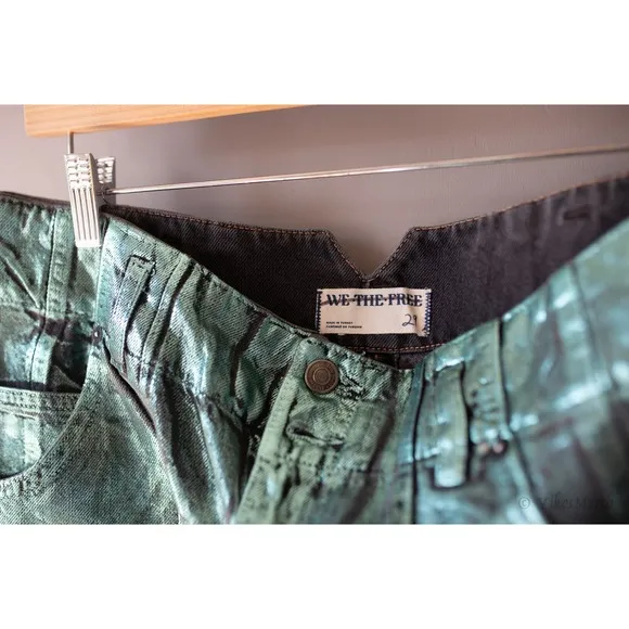 Free People We The Free Extreme Measures Metallic Barrel Shorts 29 NEW