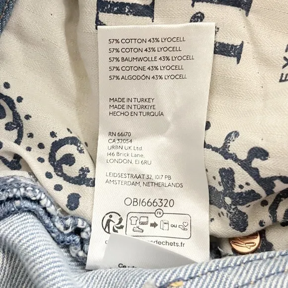 Free People We The Free Extreme MeasuresBarrel Denim Shorts Size 26