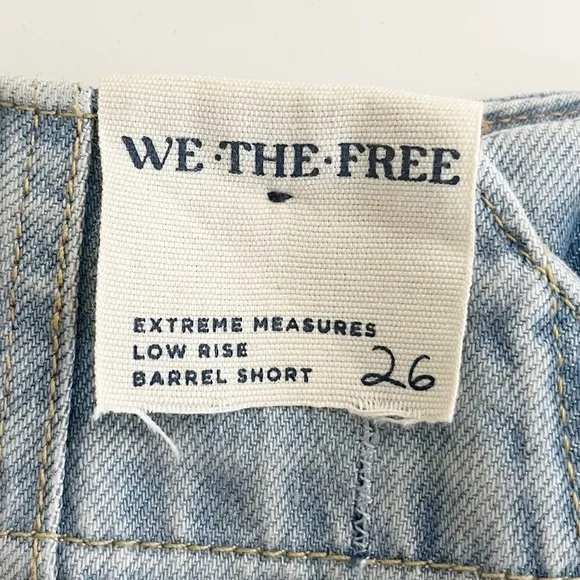 Free People We The Free Extreme MeasuresBarrel Denim Shorts Size 26