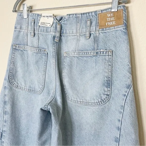Free People We The Free Extreme MeasuresBarrel Denim Shorts Size 26
