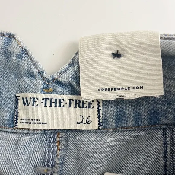 Free People We The Free Extreme MeasuresBarrel Denim Shorts Size 26